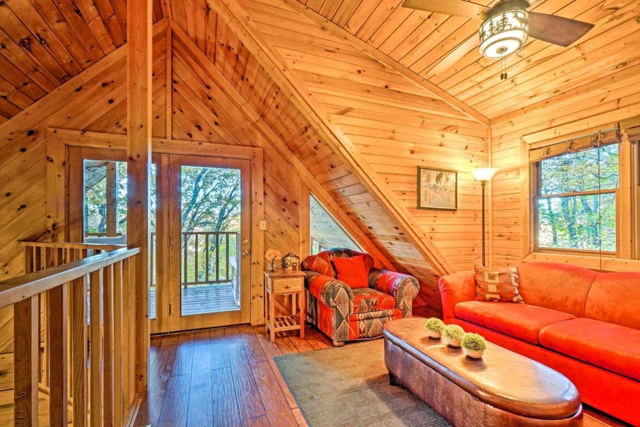 Grin N Bear It Cabin With Hot Tub And Fire Pit! Pigeon Forge Exterior photo