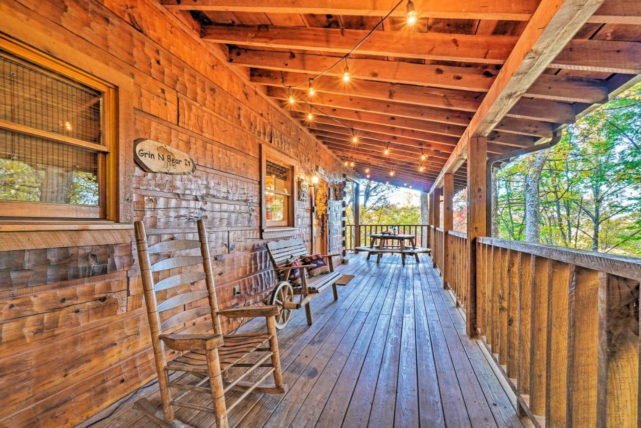 Grin N Bear It Cabin With Hot Tub And Fire Pit! Pigeon Forge Exterior photo